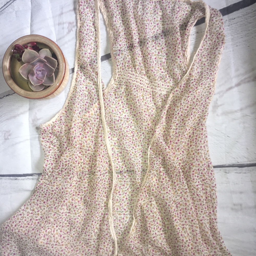 Floral Sleeveless Sheer Pullover